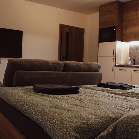 Iq Apartments Eperjes Kültér fotó