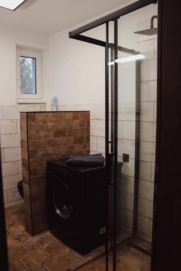 Iq Apartments Eperjes Kültér fotó