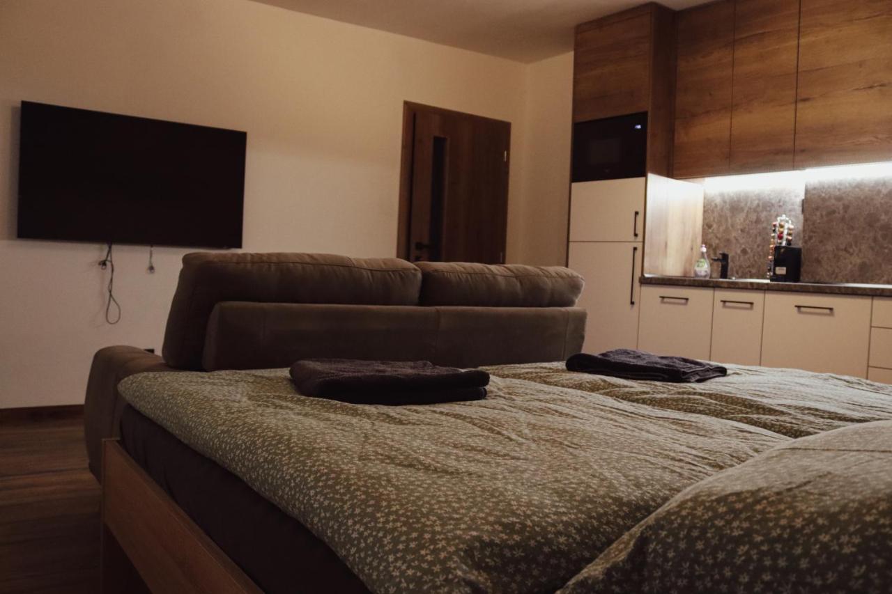 Iq Apartments Eperjes Kültér fotó