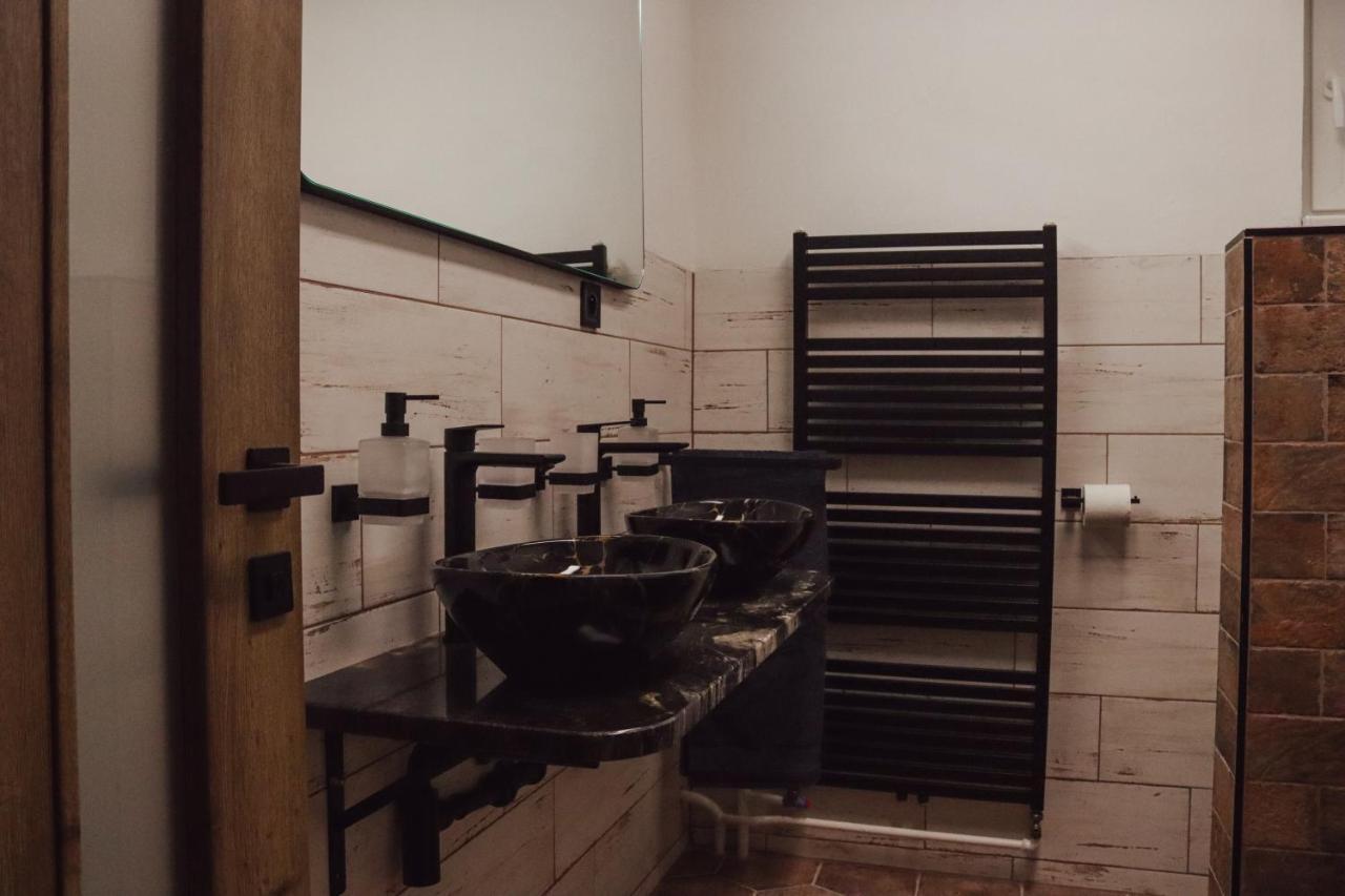 Iq Apartments Eperjes Kültér fotó
