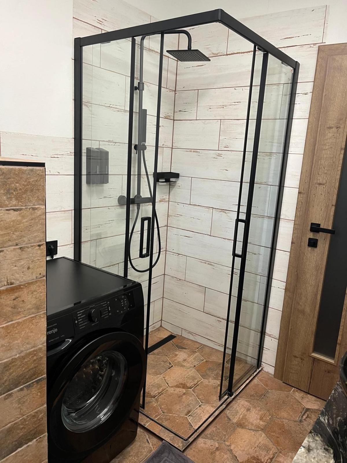 Iq Apartments Eperjes Kültér fotó