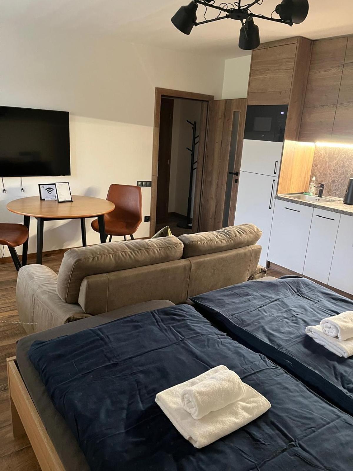 Iq Apartments Eperjes Kültér fotó