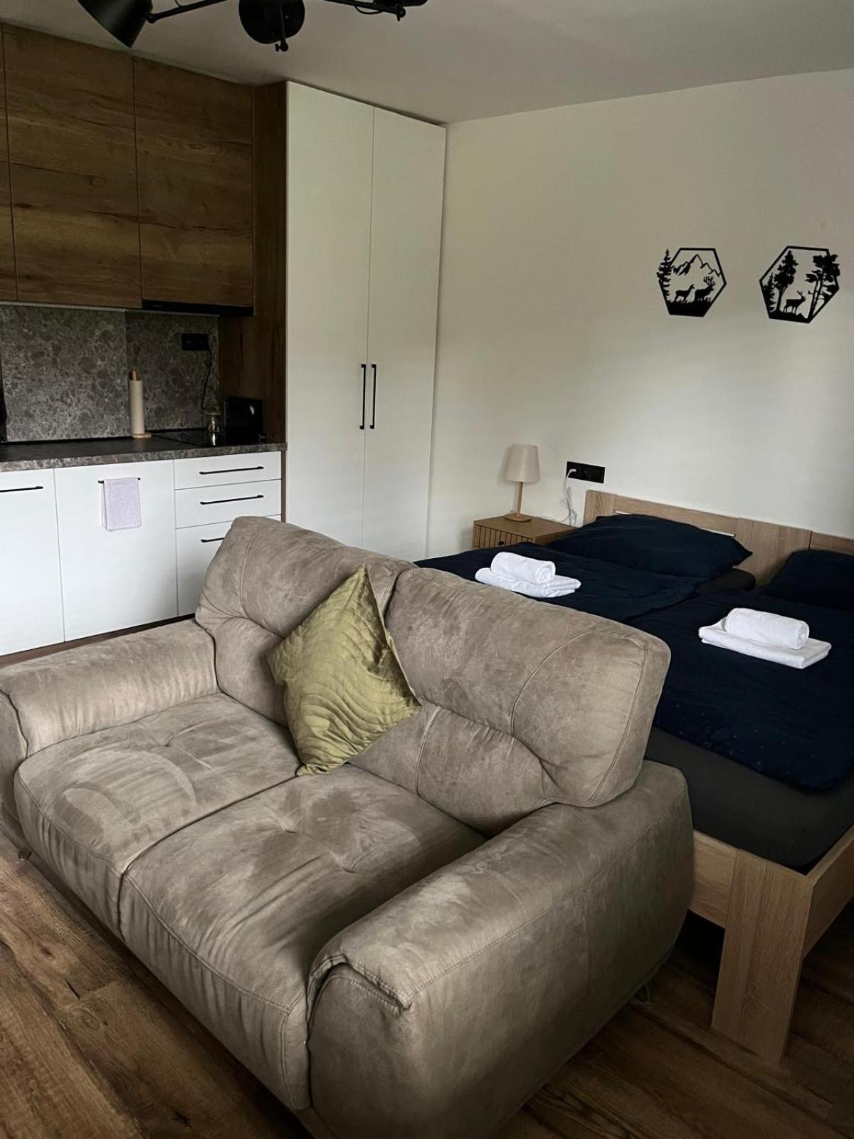 Iq Apartments Eperjes Kültér fotó
