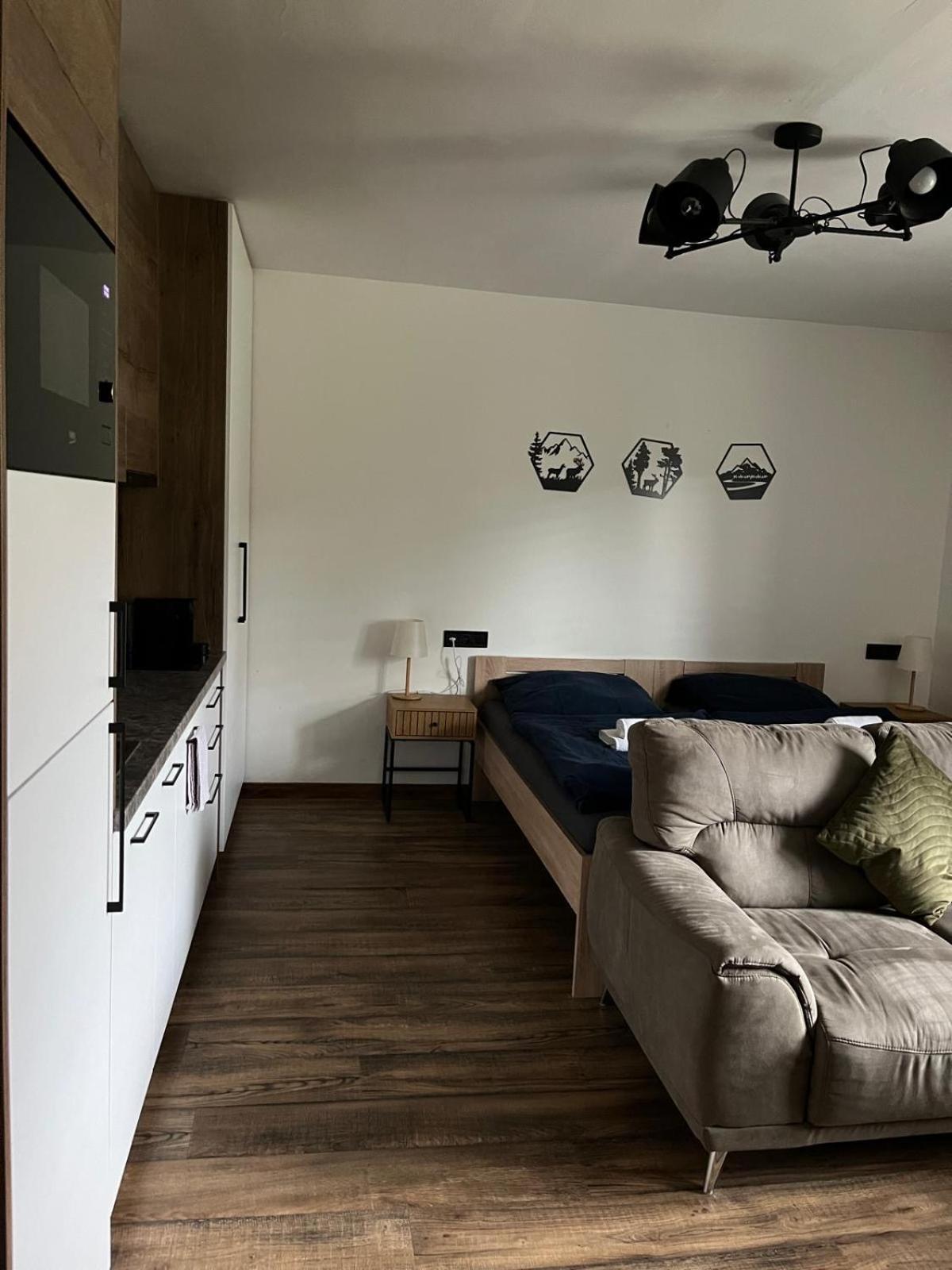 Iq Apartments Eperjes Kültér fotó